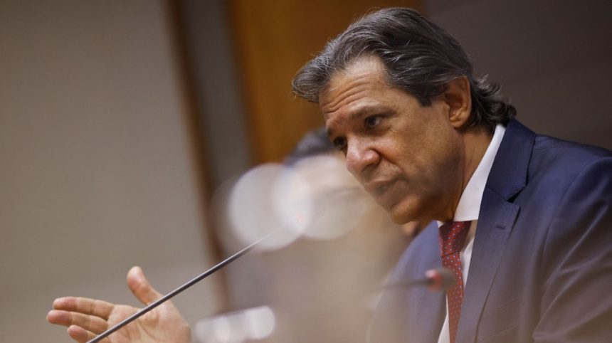 apos-reuniao-“definitiva”-sobre-gastos-na-vespera,-haddad-cumpre-agenda-interna-na-fazenda